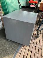 Leuke bijzettafel op wieltjes kubus hout, Huis en Inrichting, Tafels | Bijzettafels, Ophalen, Minder dan 45 cm, Minder dan 55 cm