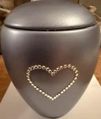 Huisdieren urn kat hond konijn grijs keramiek swarovski hart, Ophalen of Verzenden, Zo goed als nieuw