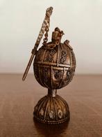 Antieke Oosterse kool container., Antiek en Kunst, Ophalen of Verzenden