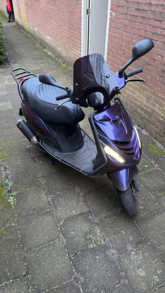 Piaggio zip 4t, Fietsen en Brommers, Scooters | Piaggio, Gebruikt, Zip, Benzine, Ophalen