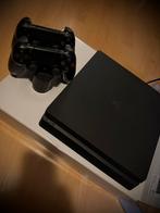 Playstation 4 te koop, Ophalen, Zo goed als nieuw, Met 2 controllers, Slim
