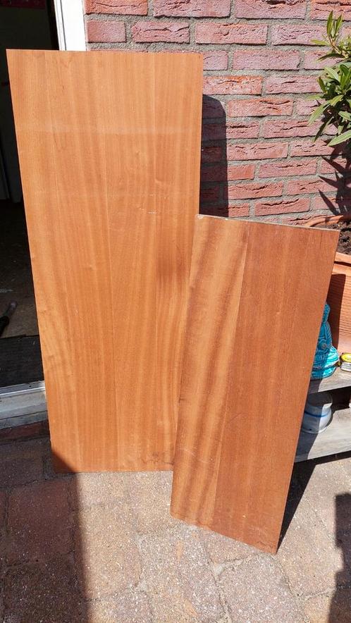 2 mahonie houten planken., Doe-het-zelf en Verbouw, Hout en Planken, Plank, Overige houtsoorten, Minder dan 200 cm, Minder dan 25 mm