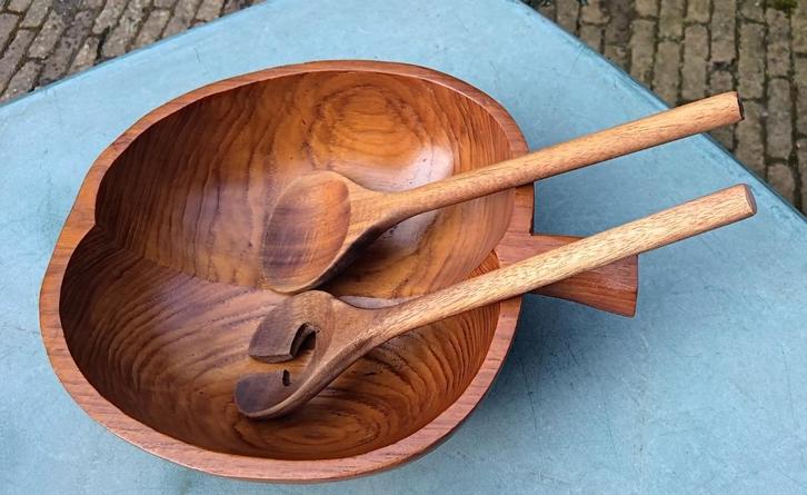 Vintage teakhouten schaal in de vorm van coco du mer, Antiek en Kunst, Antiek | Schalen, Ophalen of Verzenden