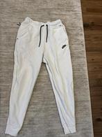 Nike Tech Fleece Broek Wit - Maat S - Zo Goed Als Nieuw, Kleding | Heren, Broeken en Pantalons, Ophalen of Verzenden, Zo goed als nieuw