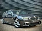 Bmw 5-serie Touring 520i M-SPORT PANO|VIRTUAL|COMFORTSTOEL|H, Gebruikt, Euro 6, 4 cilinders, 2000 kg