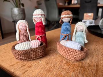 Mini kerststal, kerstgroep gehaakt leuk voor kinderen beschikbaar voor biedingen