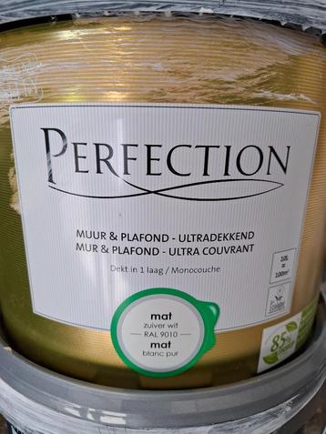 Latex voor binnen beschikbaar voor biedingen