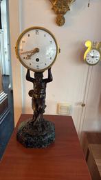 Prachtige altlas pendule brons, Antiek en Kunst, Antiek | Klokken, Ophalen of Verzenden