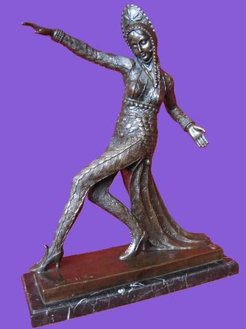 Art Nouveau: bronzen beeld Claude Mirval.   beschikbaar voor biedingen