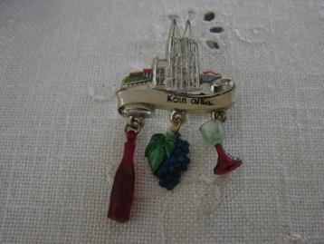 Vintage toeristen broche Koln (Keulen). beschikbaar voor biedingen