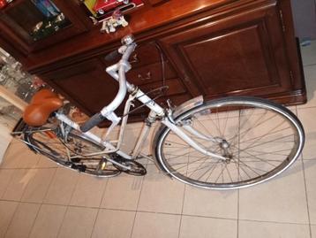 Loverdi Damesracefiets - Vintage Klassieker beschikbaar voor biedingen