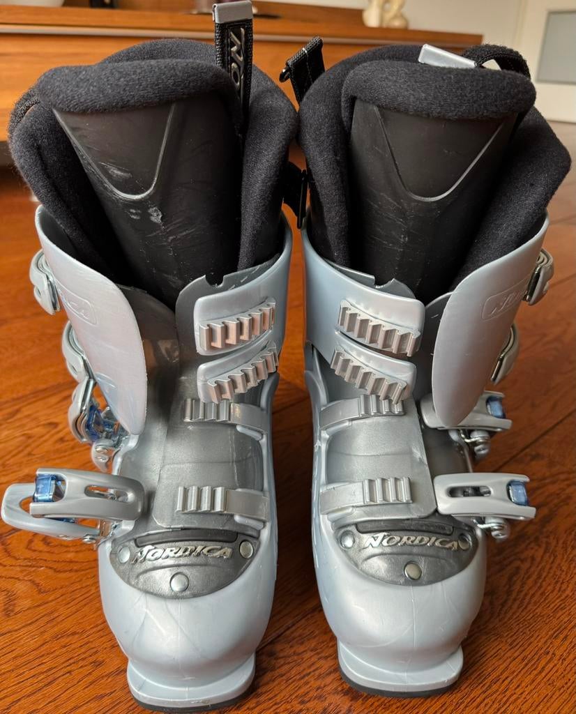 Nordica B7 - 25.5 (vrouw), Ophalen, 160 tot 180 cm, Schoenen, Zo goed als nieuw
