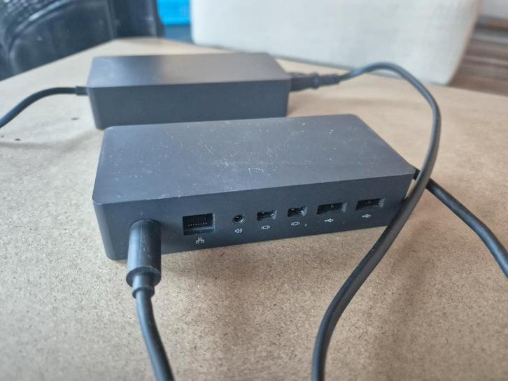 Microsoft Surface Docking station 1661, Computers en Software, Dockingstations, Refurbished, Docking station, Laptop, Tablet, Ophalen of Verzenden