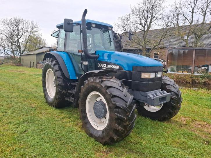 New holland 8360, Zakelijke goederen, Agrarisch | Tractoren, 5000 tot 7500, New Holland, 120 tot 160 Pk, Gebruikt, Ophalen