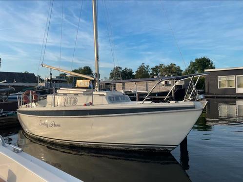 Kievit 680 polyester kajuit zeilboot suzuki 6pk, Watersport en Boten, Kajuitzeilboten en Zeiljachten, Gebruikt, Polyester, Tot 6 meter