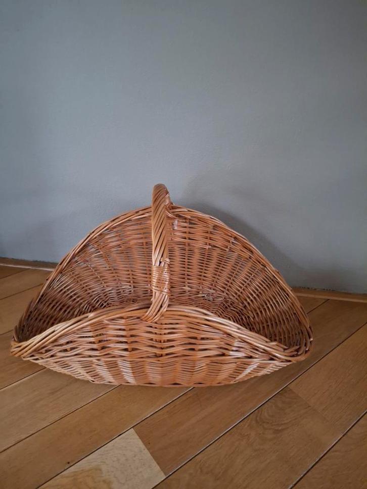Rieten Bloemenmand / Rotan Mand, Huis en Inrichting, Woonaccessoires | Schalen en Manden, Rond, Riet, Ophalen of Verzenden