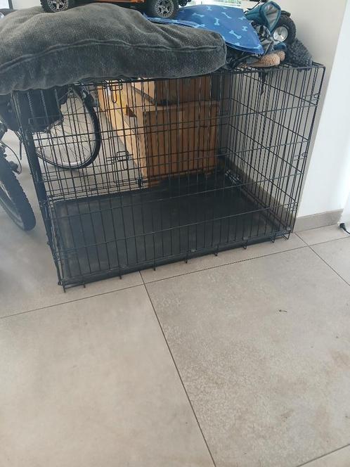 Grote Honden Bench 110 x 70 x 80 cm, Dieren en Toebehoren, Hondenhokken, Zo goed als nieuw, 65 tot 100 cm, 110 cm of meer, Ophalen of Verzenden