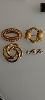 Vintage gesigneerde Monet goudkleurige brochespelden, Sieraden, Tassen en Uiterlijk, Broches, Ophalen of Verzenden, Zo goed als nieuw