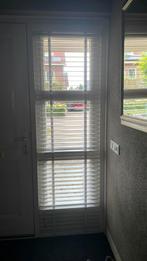 Houten jaloezieën 64 en 84 cm breed, Huis en Inrichting, Stoffering | Gordijnen en Lamellen, 200 cm of meer, Wit, Zo goed als nieuw