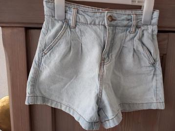 Denim short maat 140 blauw beschikbaar voor biedingen
