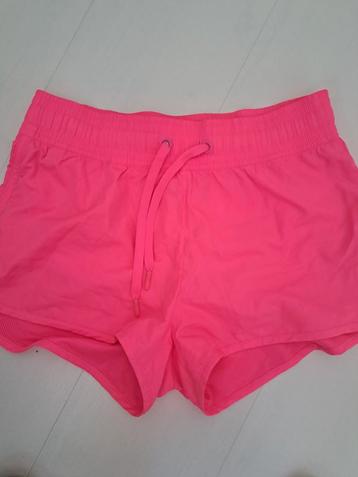 Sport broekje hardloop short roze s H en M beschikbaar voor biedingen
