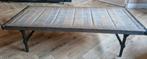 Robuuste Salontafel met Industrieel Onderstel, Huis en Inrichting, Tafels | Salontafels, Gebruikt, 100 tot 150 cm, Metaal, Minder dan 50 cm