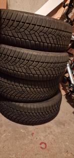 Winterbanden 215/65R16 - Set van 4 Nissan Qashqai, Auto-onderdelen, Banden en Velgen, Ophalen, 16 inch, Winterbanden, Band(en)