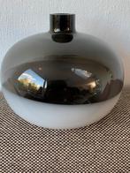 Vintage glazen design vaas melkwit met (rook)zwart, Minder dan 50 cm, Glas, Gebruikt, Zwart