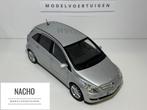 Mercedes-Benz B-klasse W245 (2005) | Kyosho | schaal 1:18, Hobby en Vrije tijd, Modelauto's | 1:18, Ophalen of Verzenden, Zo goed als nieuw