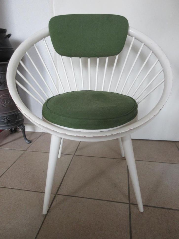 Stoel rond Scandinavisch design Yngve Ekstrom circle chair, Verzamelen, Retro, Huis en Inrichting, Ophalen