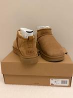 Uggs mini platform, Kleding | Dames, Schoenen, Ophalen, Zo goed als nieuw, Zwart