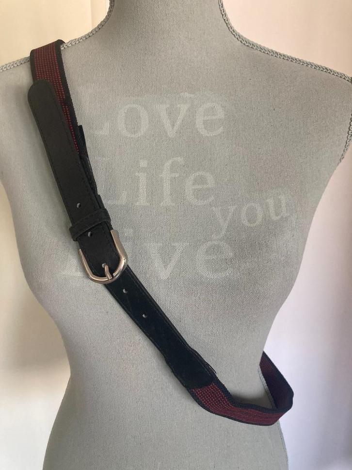Zwart met rode ceintuur/riem - C&A, Kleding | Dames, Riemen en Ceinturen, Gedragen, Heupriem, 100 cm of meer, 3 tot 5 cm, Zwart