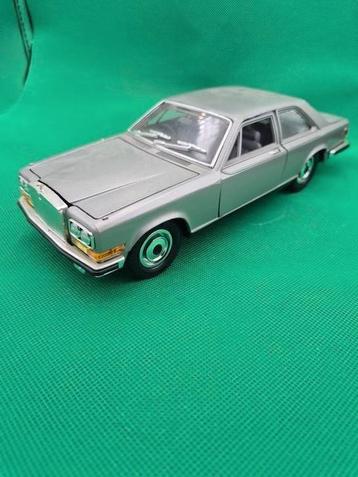 56 rolls-royce camargue 1/22 bburago  beschikbaar voor biedingen