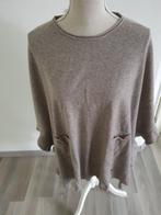 20) Te koop nieuwe taupe poncho/trui ongeveer maat 54/56, Nieuw, Beige, Trui of Vest, Ophalen of Verzenden