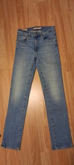 Levi's 724 High Rise Straight Jeans Maat 24, Blauw, Ophalen of Verzenden, Zo goed als nieuw, W27 (confectie 34) of kleiner