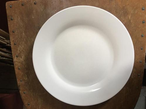 24 borden (wit, groot), Huis en Inrichting, Keuken | Servies, Gebruikt, Bord(en), Overige stijlen, Porselein, Ophalen
