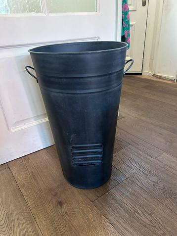 Paraplubak ijzer beschikbaar voor biedingen