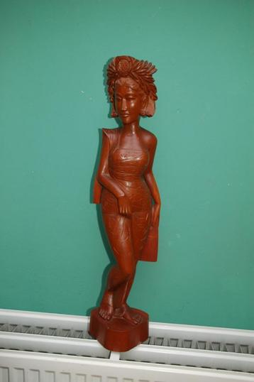 2 Balinese beelden beschikbaar voor biedingen