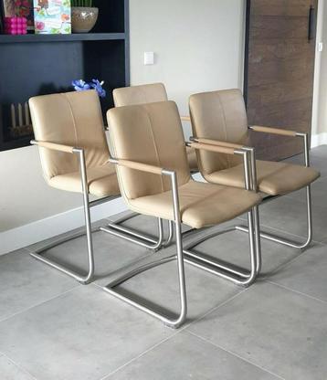 4 beach lederen Henders & Hazel design eetkamerstoelen. beschikbaar voor biedingen