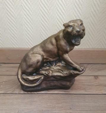 Aardewerken beeld van een panter van M Salvetti beschikbaar voor biedingen