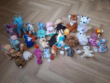Diverse knuffels beschikbaar voor biedingen