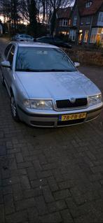 Skoda Octavia 1.6 75KW 2004 Grijs, Auto's, Skoda, Voorwielaandrijving, 4 cilinders, 1200 kg, Particulier
