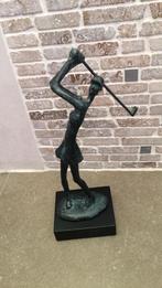 Nieuw bronzen beeld golfspeelster/ golfster op sokkel., Ophalen of Verzenden