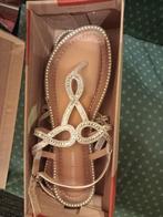 Voor 8 euro dames slippers maat 42 nieuw moet Weg, Kleding | Dames, Ophalen, Nieuw