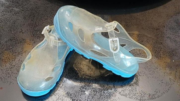 Sandalen waterschoenen diplomazwemmen maat 30 31 32, Watersport en Boten, Snorkelen, Zo goed als nieuw, Snorkelvinnen, Ophalen of Verzenden