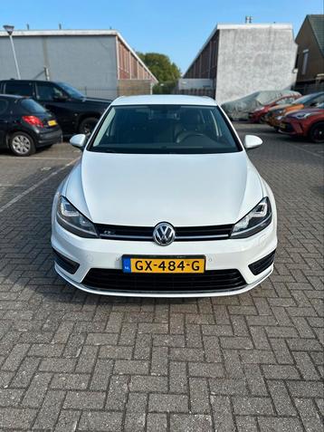 Volkswagen Golf 1.4 TSI 5D Wit R-LINE beschikbaar voor biedingen