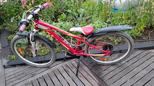 Cube 24 inch meisjes mountainbike, Fietsen en Brommers, Fietsen | Meisjes, Gebruikt, 24 inch, Handrem, Versnellingen, Ophalen