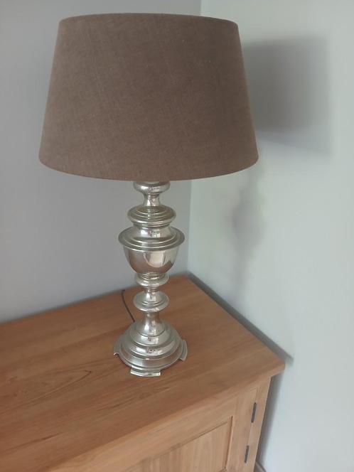 zilveren tafellamp met kap 2 stuks, Huis en Inrichting, Lampen | Tafellampen, Zo goed als nieuw, Minder dan 50 cm, Metaal, Ophalen of Verzenden