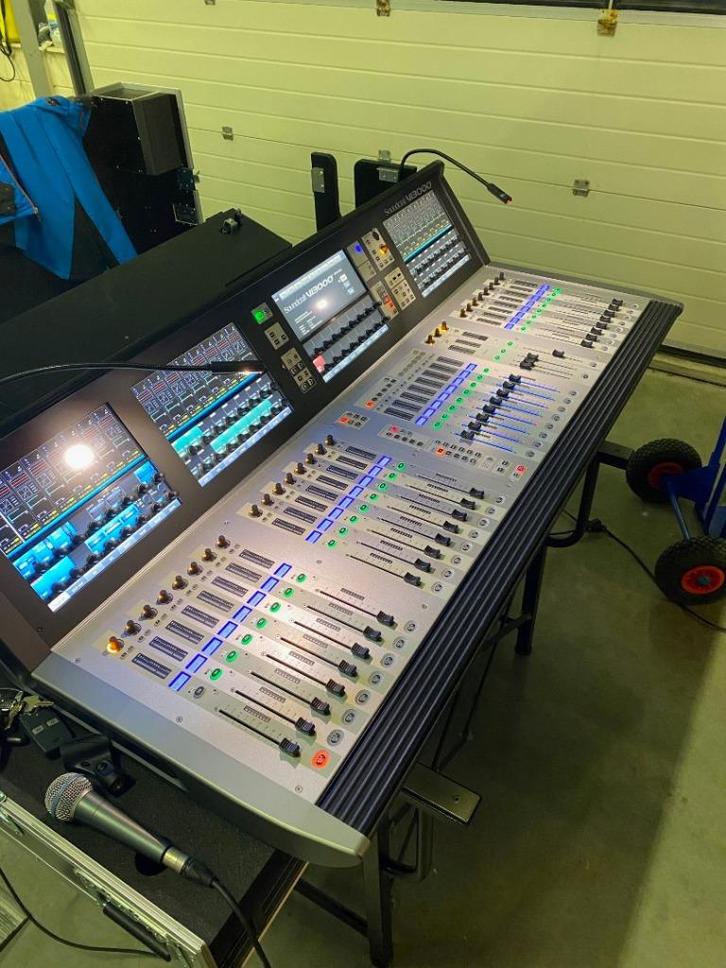Soundcraft VI3000 mengtafel + VI stagerack 64 in / 24 out, Muziek en Instrumenten, Mengpanelen, Zo goed als nieuw, 20 kanalen of meer