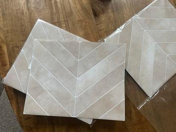 25 Plaktegels beige Easytiles beschikbaar voor biedingen